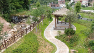 河源龙川：龙湖村依托霍山旅游资源打造宜居家园，刷新乡村颜值
