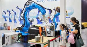机器人集结！第二届中国（佛山）智能机器人博览会开幕