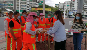 汕头市人社部门开展高温天气劳动权益保护户外宣传活动 汕头市人社部门开展高温天气劳动权益保护户外宣传活动