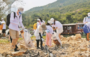 第六届全国净滩公益活动（深圳站）举行