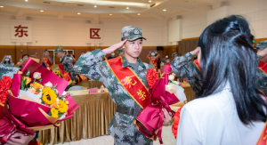 中山市欢送300多名青年入伍