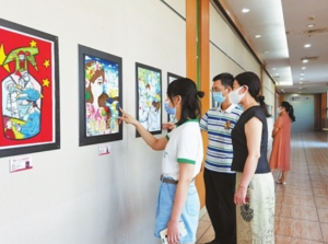 珠海市中小学师生抗疫书画大赛优秀作品在市图书馆展出