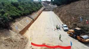 惠河高速改扩建首个路基试验段开建
