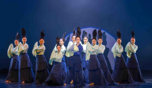 珠海大学生舞蹈大赛决赛于11月12日晚精彩上演